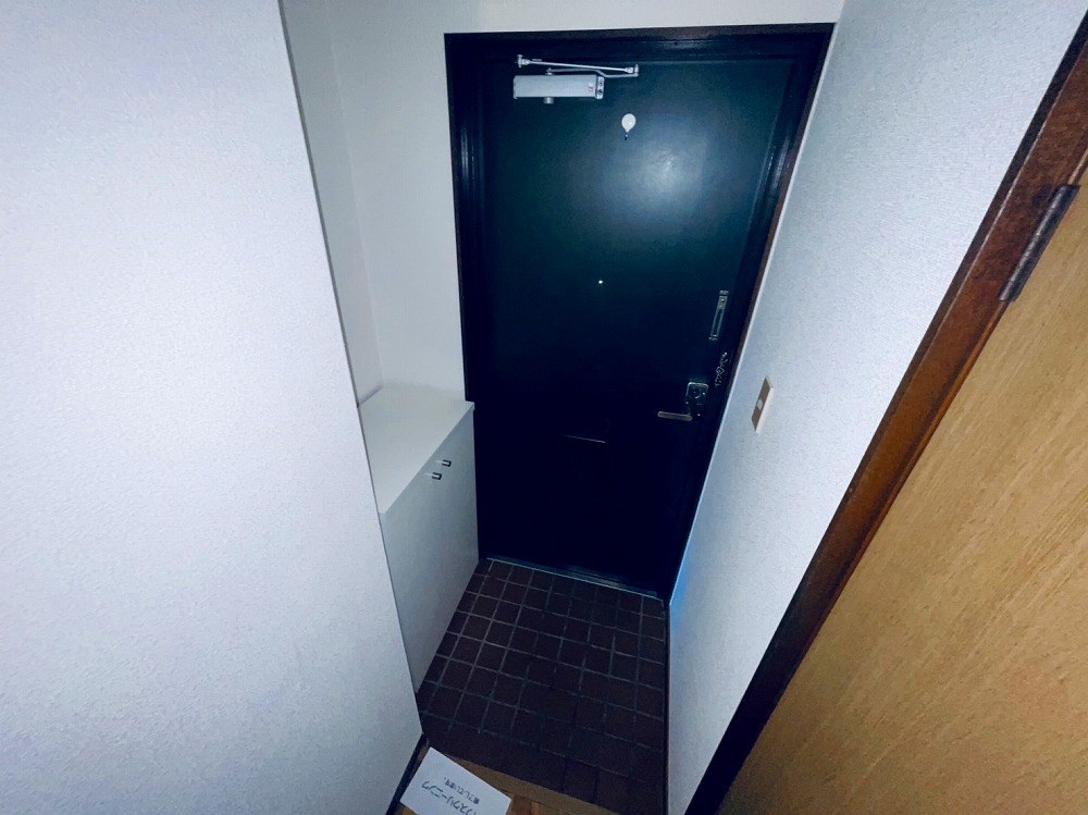 ロイヤルハイツ小宮 玄関