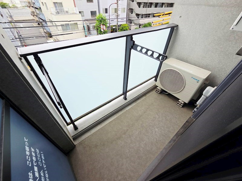 S-RESIDENCE尾久azure ベランダ