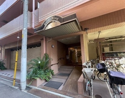 East Wing その他外観1