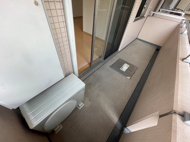 ガクエンヒルズ北千住 ベランダ