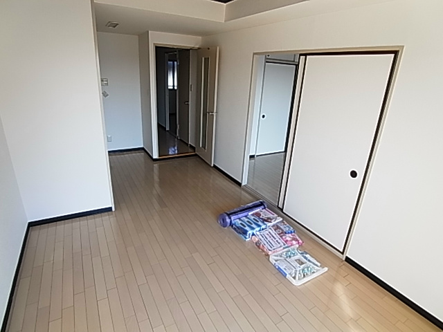 INSURANCE　BLDG.Ⅱ リビング