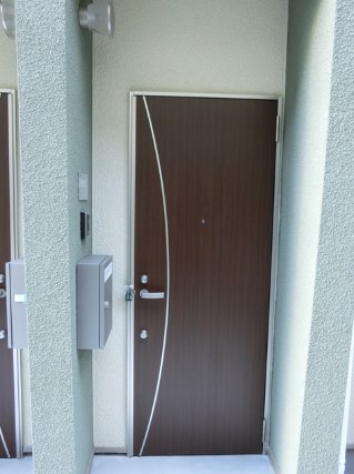 インタレスト 玄関