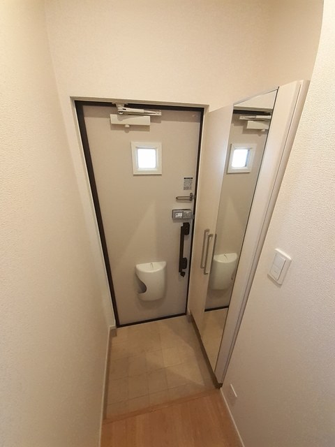 パークハイム敷島A 玄関
