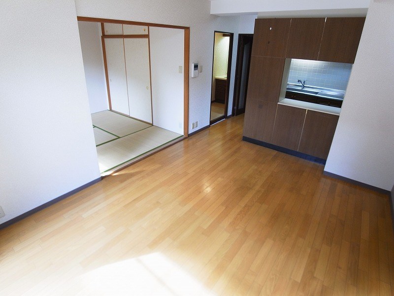 朝日パリオ西新井西館 リビング