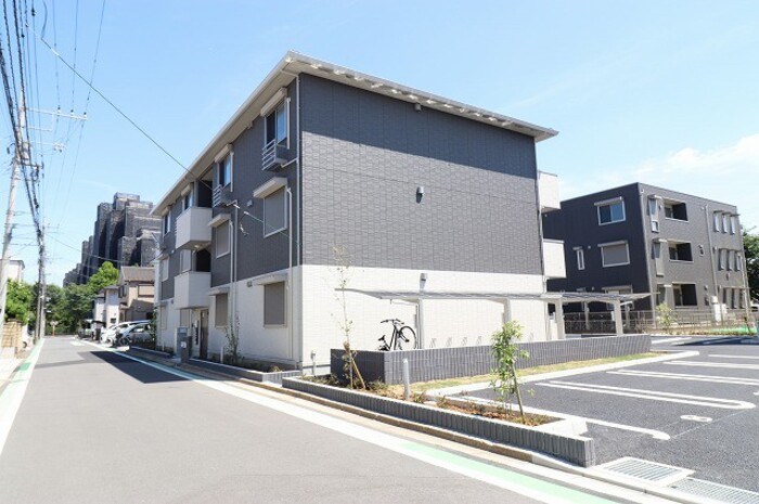 アベニューＢ 302号室 外観