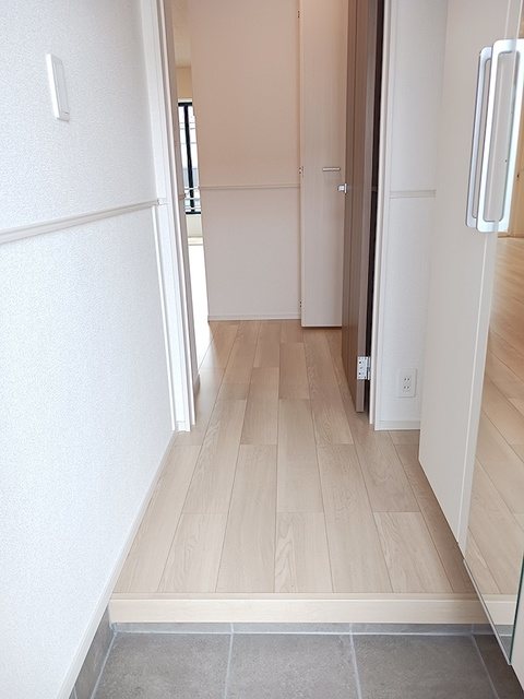 アスカA 玄関