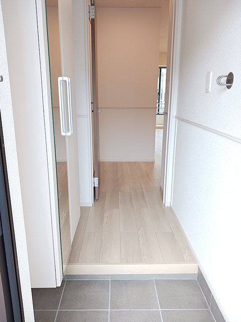アスカB 玄関