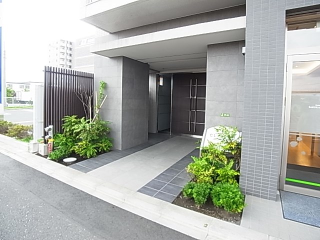 セレーノ六町 エントランス