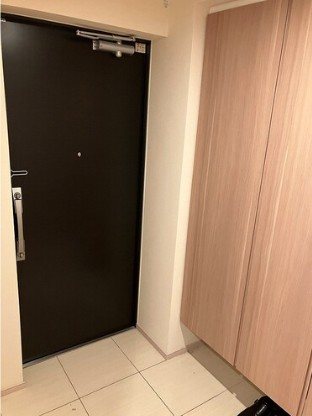 ライオンズタワー柏 玄関