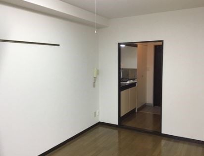 本間ビル リビング