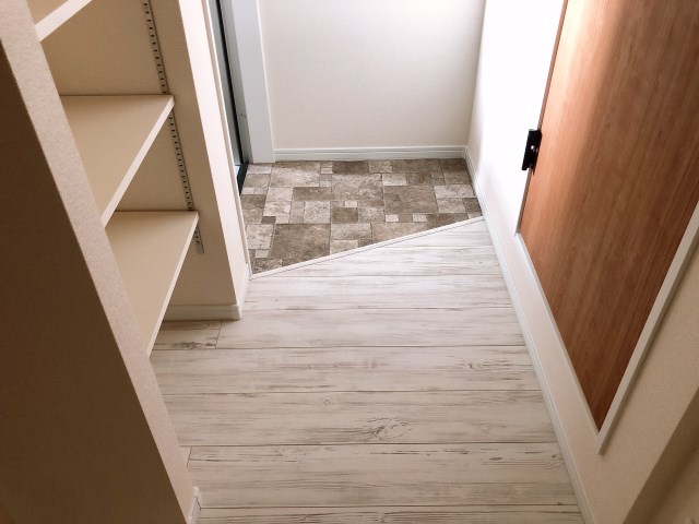 ミリアグラシア金町 玄関