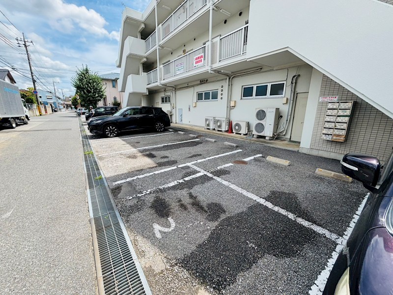 第二田口ビル 駐車場