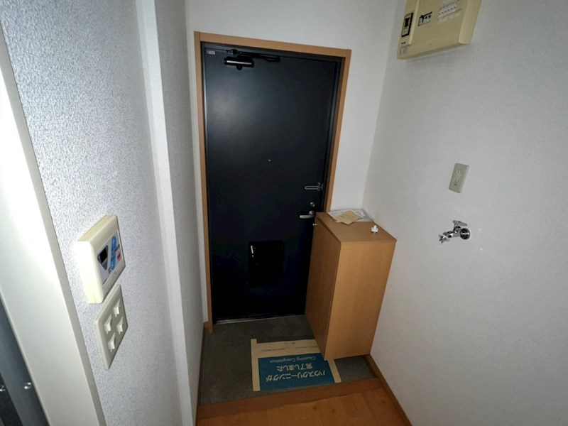 メゾンセルクルドゥ 玄関