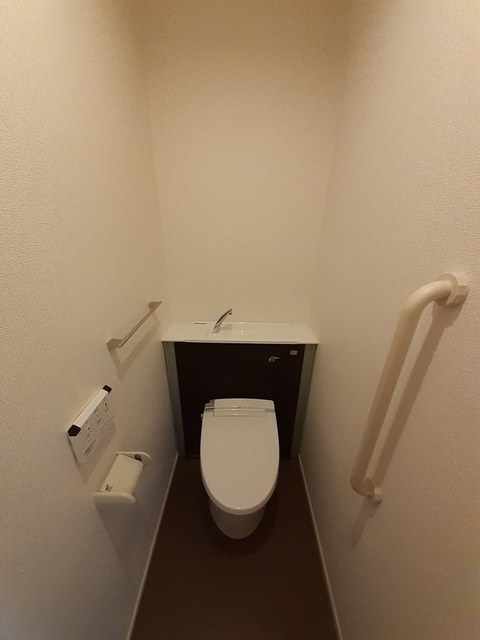 アビタ・ヴァン その他1