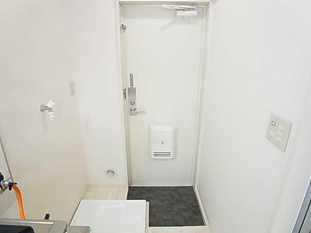 ベル北綾瀬Ｃ 玄関