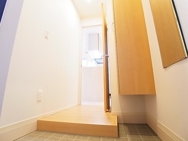 プランドールＡ 玄関