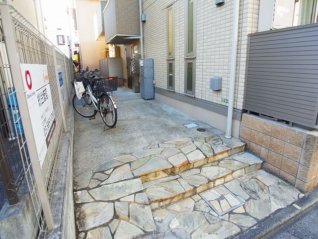 アグレアブル千住 駐車場