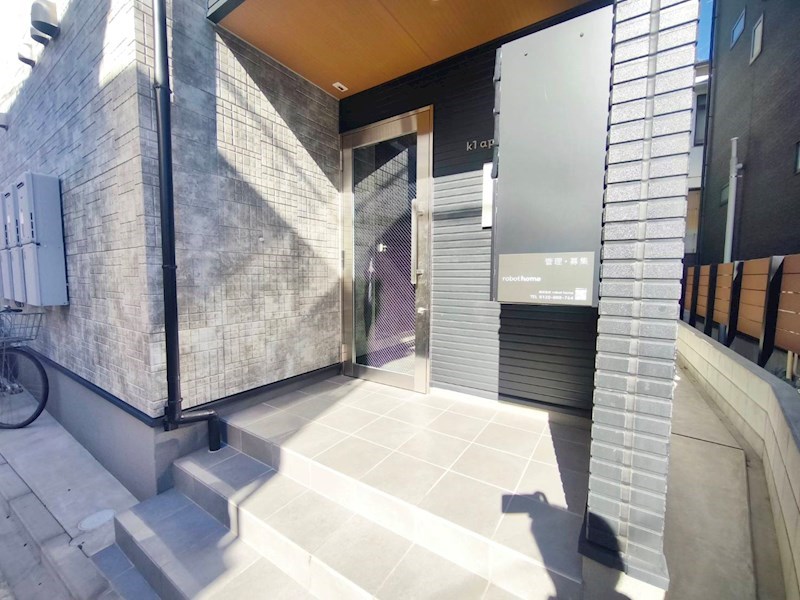k1 apartments エントランス