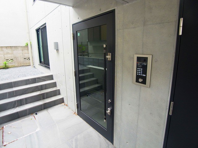 COCOFLAT北千住North ロビー