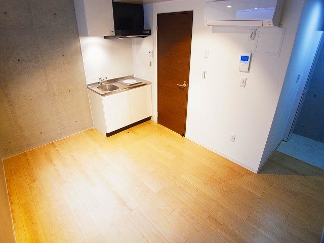 COCOFLAT北千住North リビング