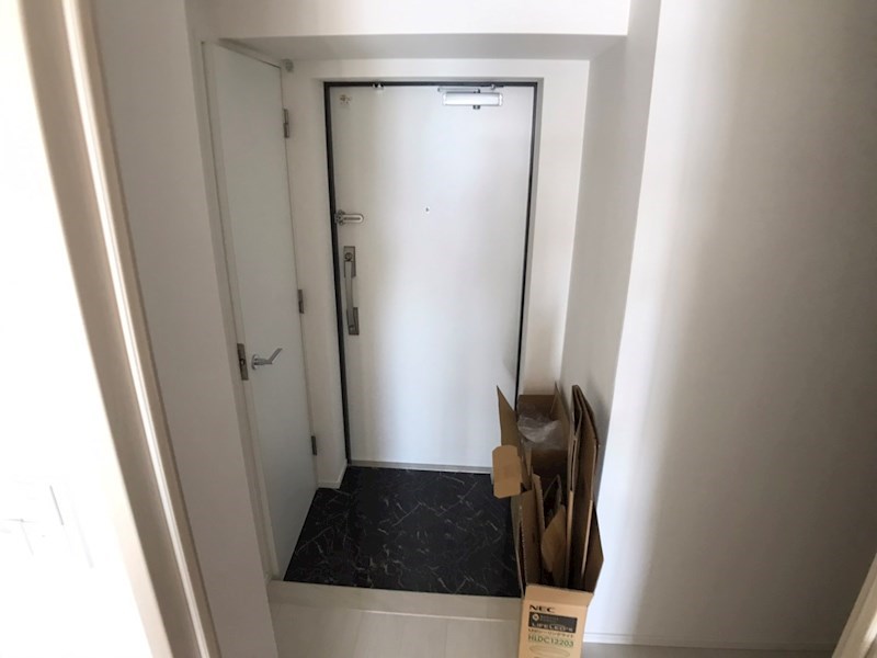 S-RESIDENCE北千住reiz 玄関