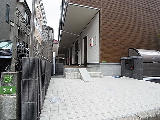 リブリ・六町 エントランス