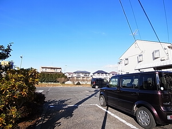 サマックス・マロニエＡ棟 駐車場