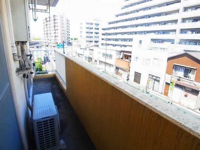 ピカイヤ千住桜木 ベランダ