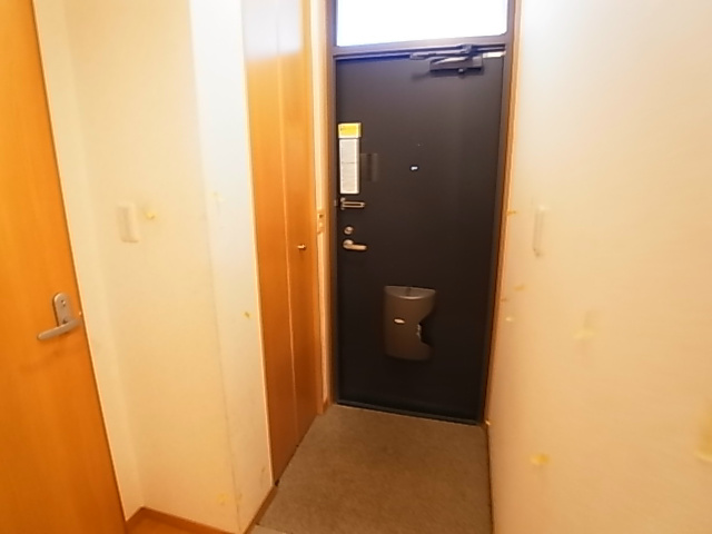 サンライフ六高台 玄関