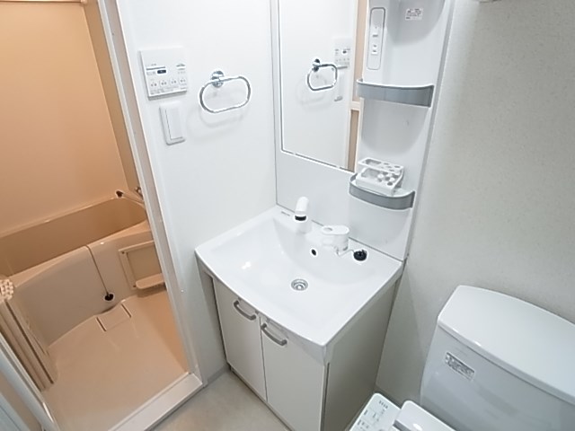 グランフォース北綾瀬 洗面所
