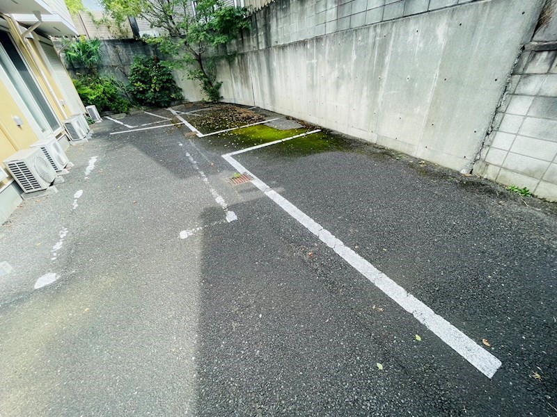 アセット  駐車場