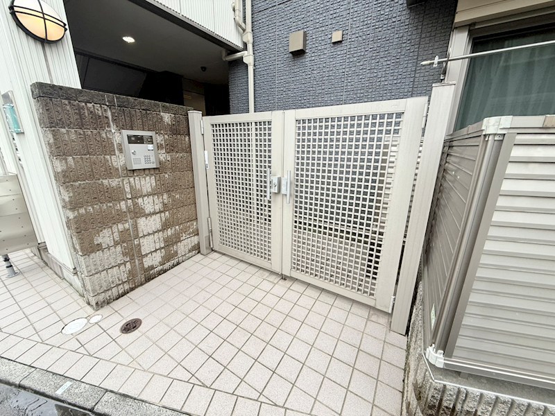 シャーメゾン六町 エントランス