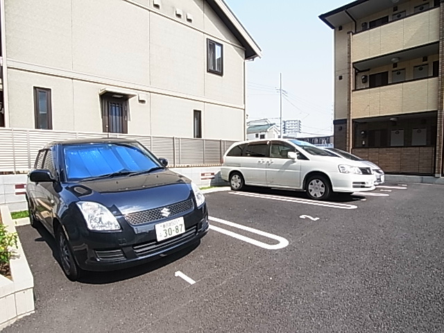 エスポワール八汐 駐車場