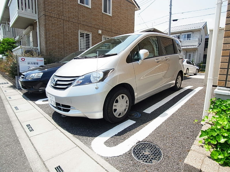 グランモアⅠ 駐車場