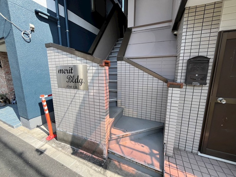 メリットビル エントランス