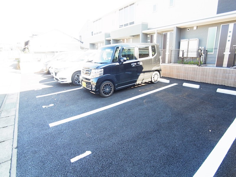 ファインシア 駐車場