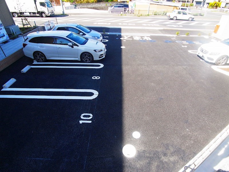 ライフマンションＢ  駐車場
