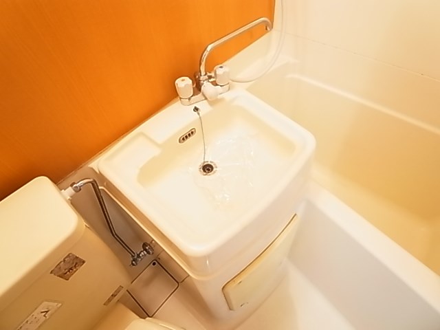 ペンション竹ノ塚  洗面所