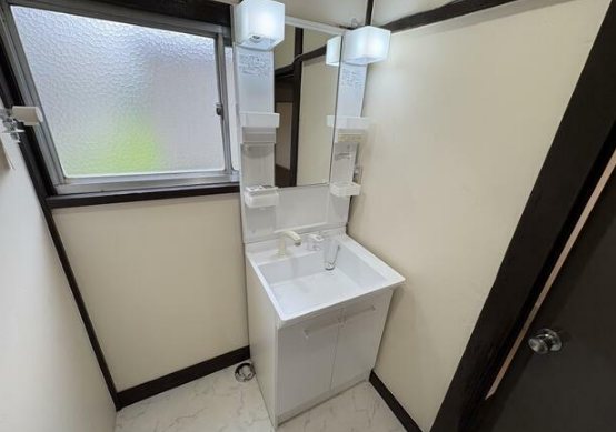 松戸市栄町西3丁目邸宅 洗面所