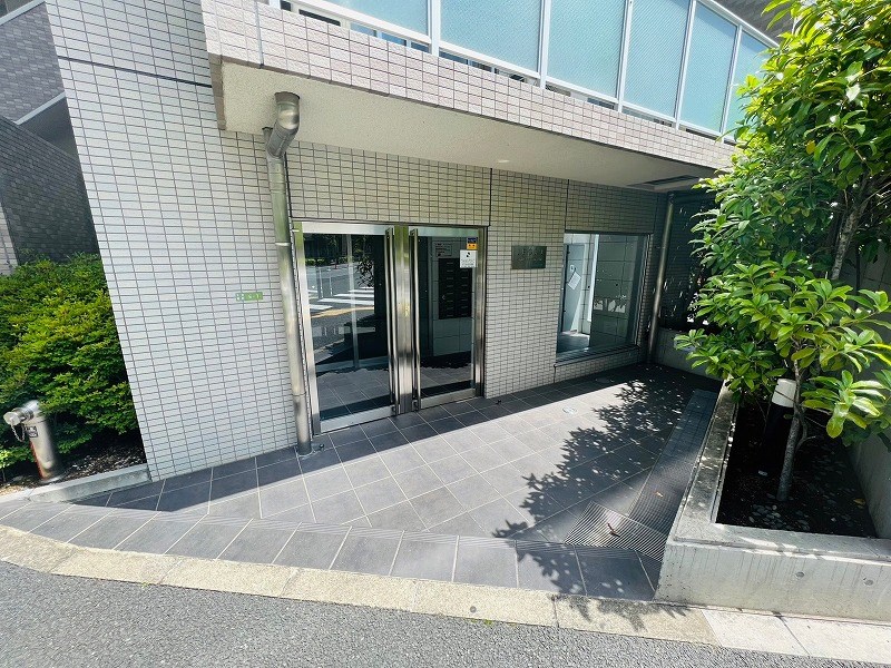 アイフォート千住曙町 エントランス