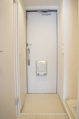 リブリ・シャンス 玄関
