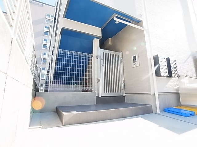 Maison　Avenir(メゾン　アベニール） エントランス