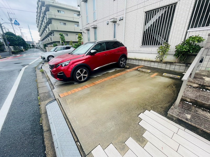 レイストリーフ2 駐車場