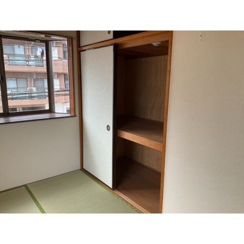 ロイヤルマンション綾瀬 収納