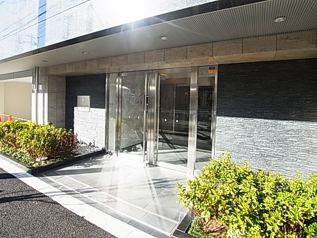 ライジングプレイス綾瀬二番館 エントランス