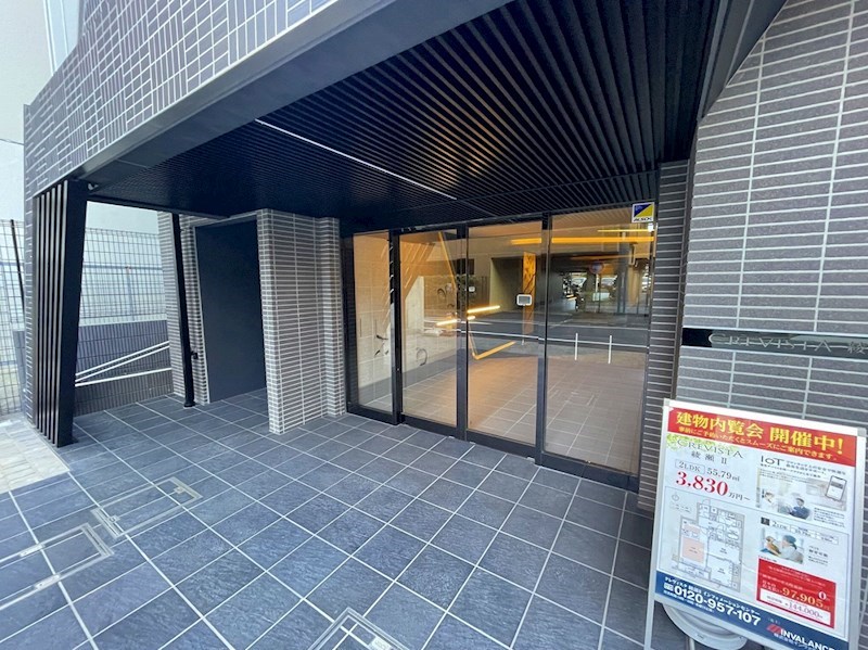 クレヴィスタ綾瀬Ⅱ エントランス