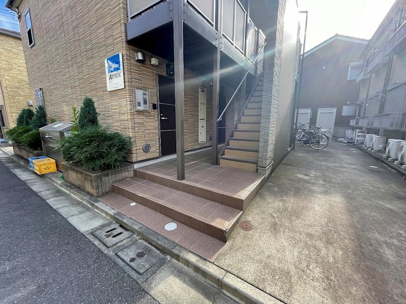 カーサーアオイＢ エントランス