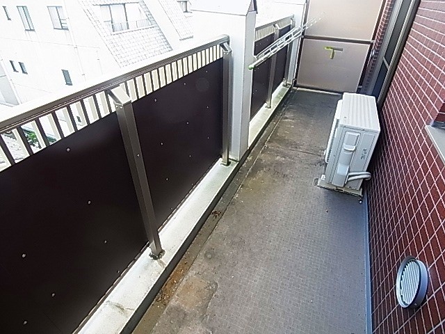 第二たぐちやビル ベランダ
