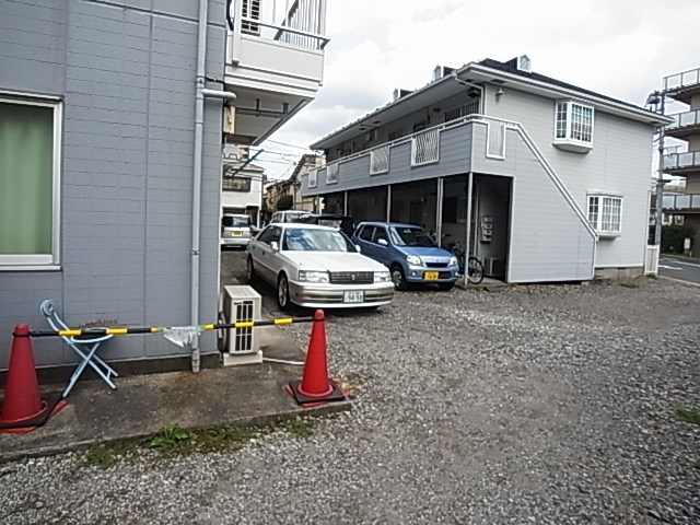 エステートピアエース 駐車場