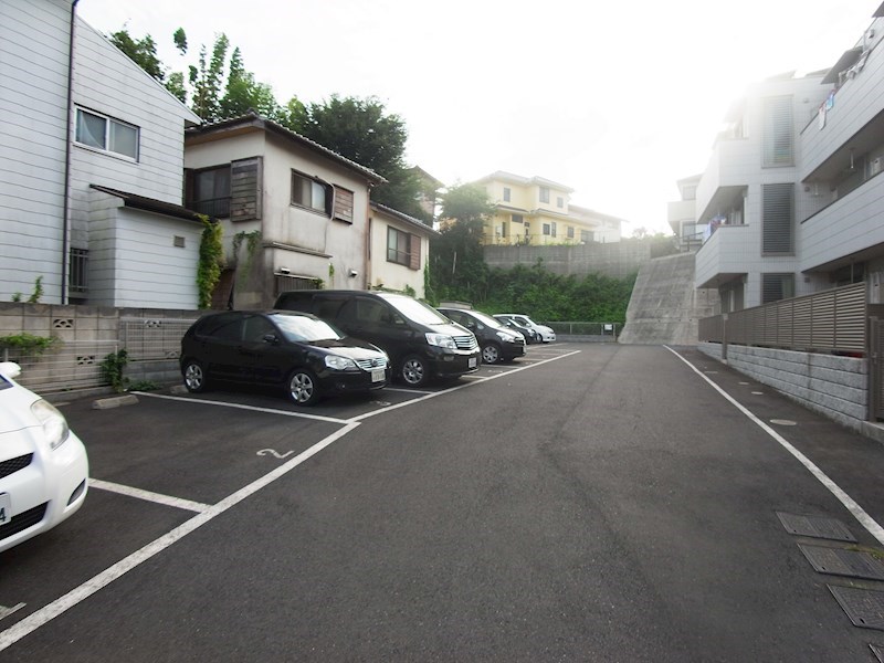 エクメーネセトルＭ 駐車場